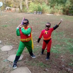 Meet your Posher, Elaine